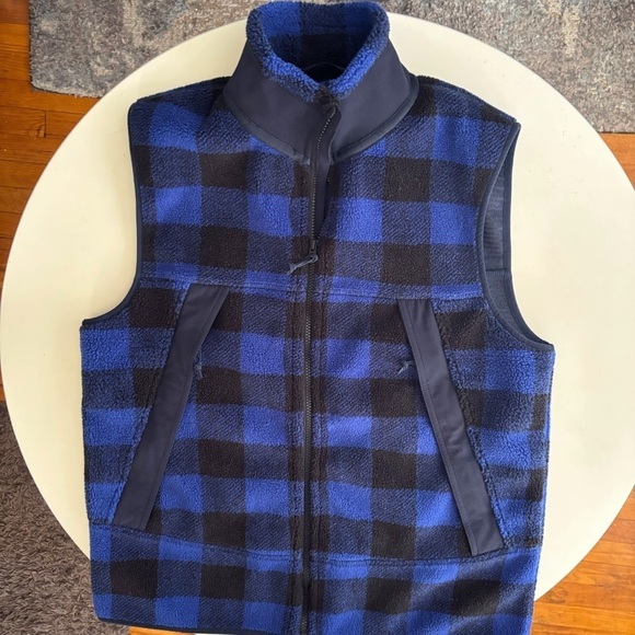 J. Crew Men’s Nordic Sherpa Fleece Vest Check Buffalo Plaid Size Medium - Picture 2 of 10